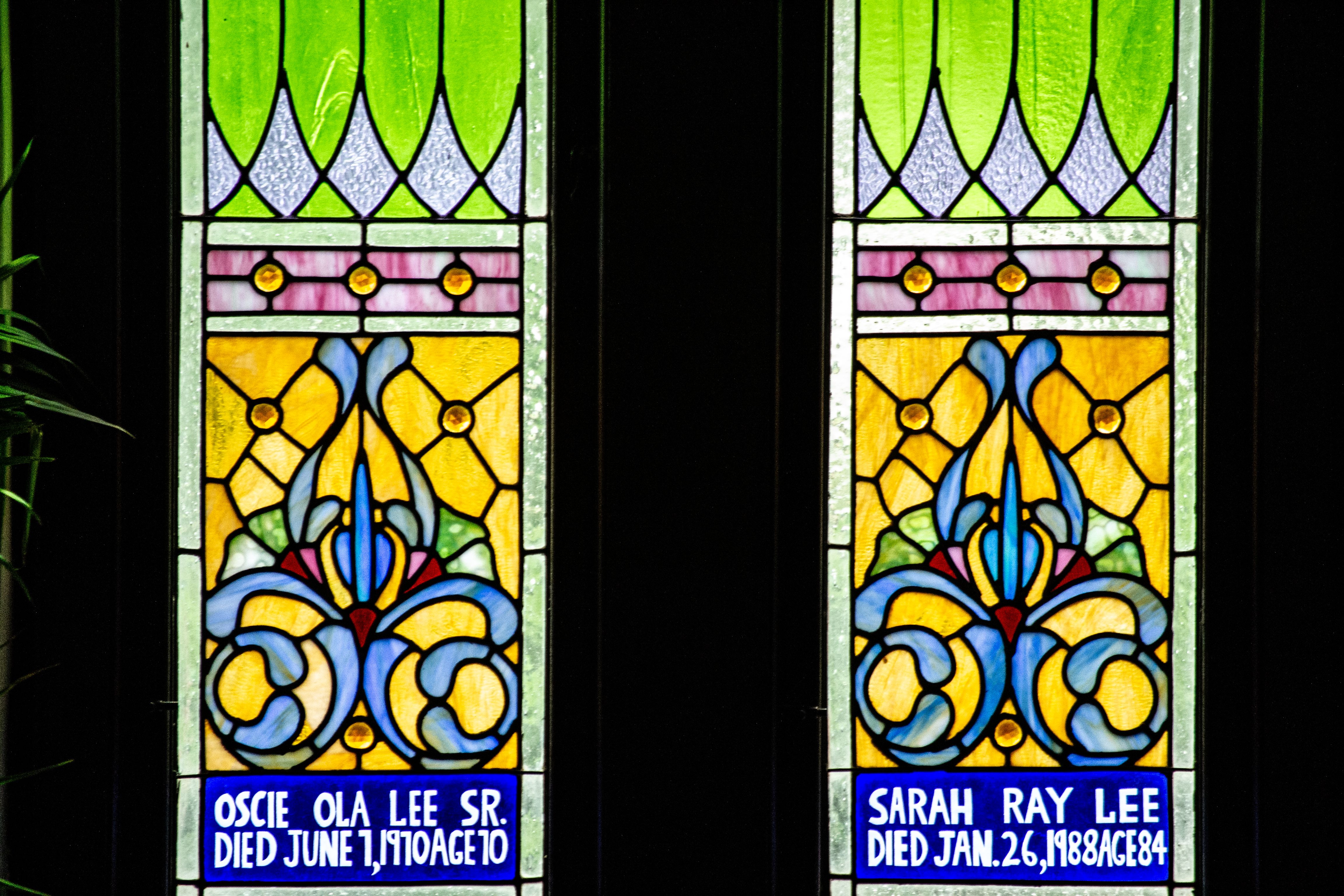 Geometric Dedication: Oscie Ola Lee Sr., and Sarah Ray Lee — view 4